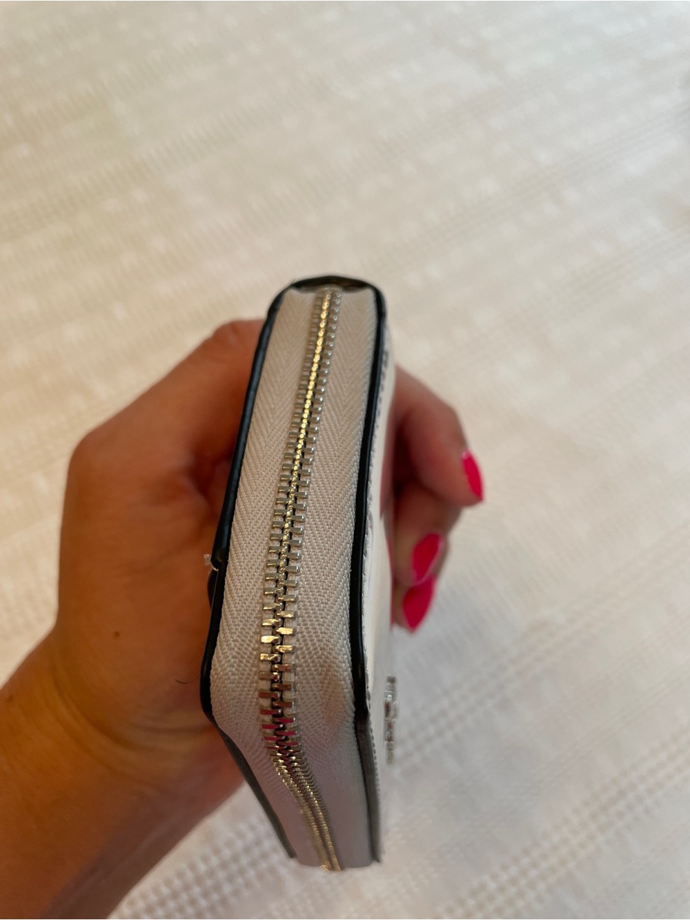 NWT Kate Spade Metallic Silver Natasha Compact Wallet - Picture 10 of 13
